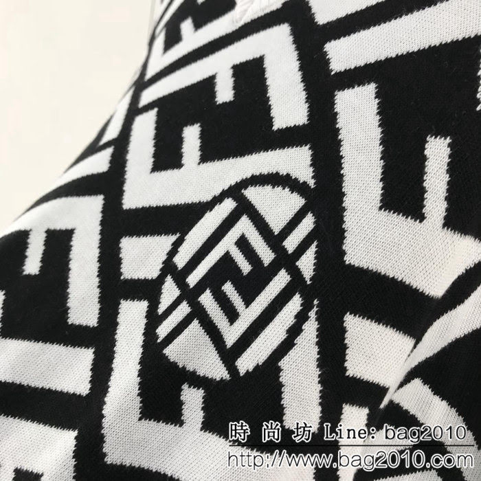 FENDI芬迪 18ss秋冬新款 FF系列 黑白字母設計 菱形格子 V領針織毛衣 柔軟細膩羊毛面料 高版本男女同款 ydi2319